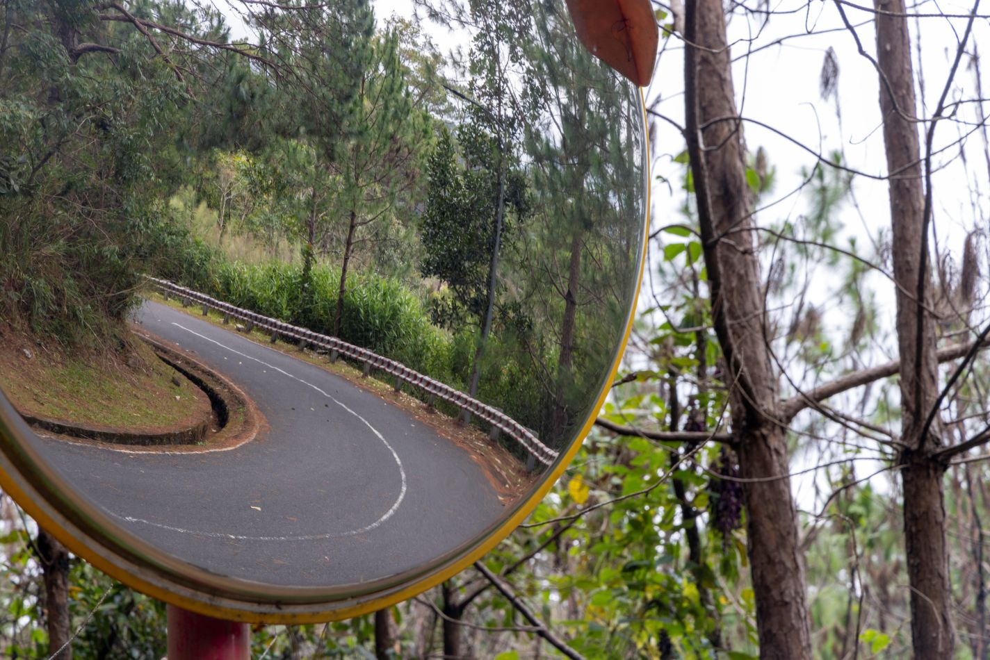 Specchio parabolico stradale